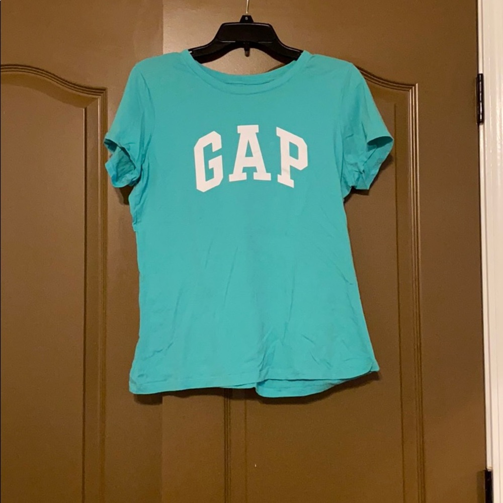 GAP tshirt